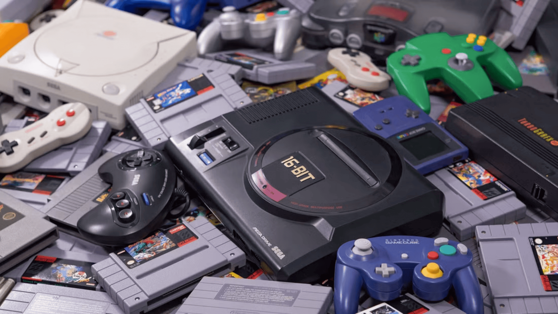 imagem mostra inúmeros consoles antigos de videogame