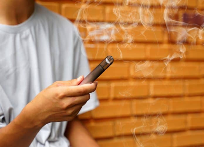 vape ou cigarro eletrônico