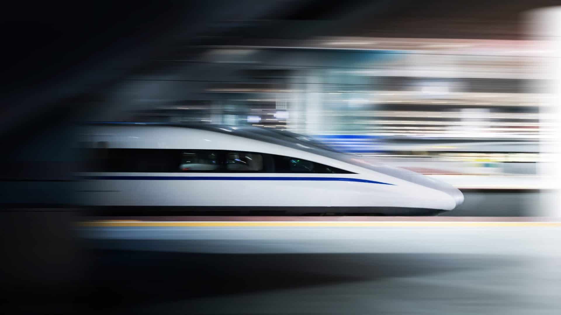 Trem-bala em movimento