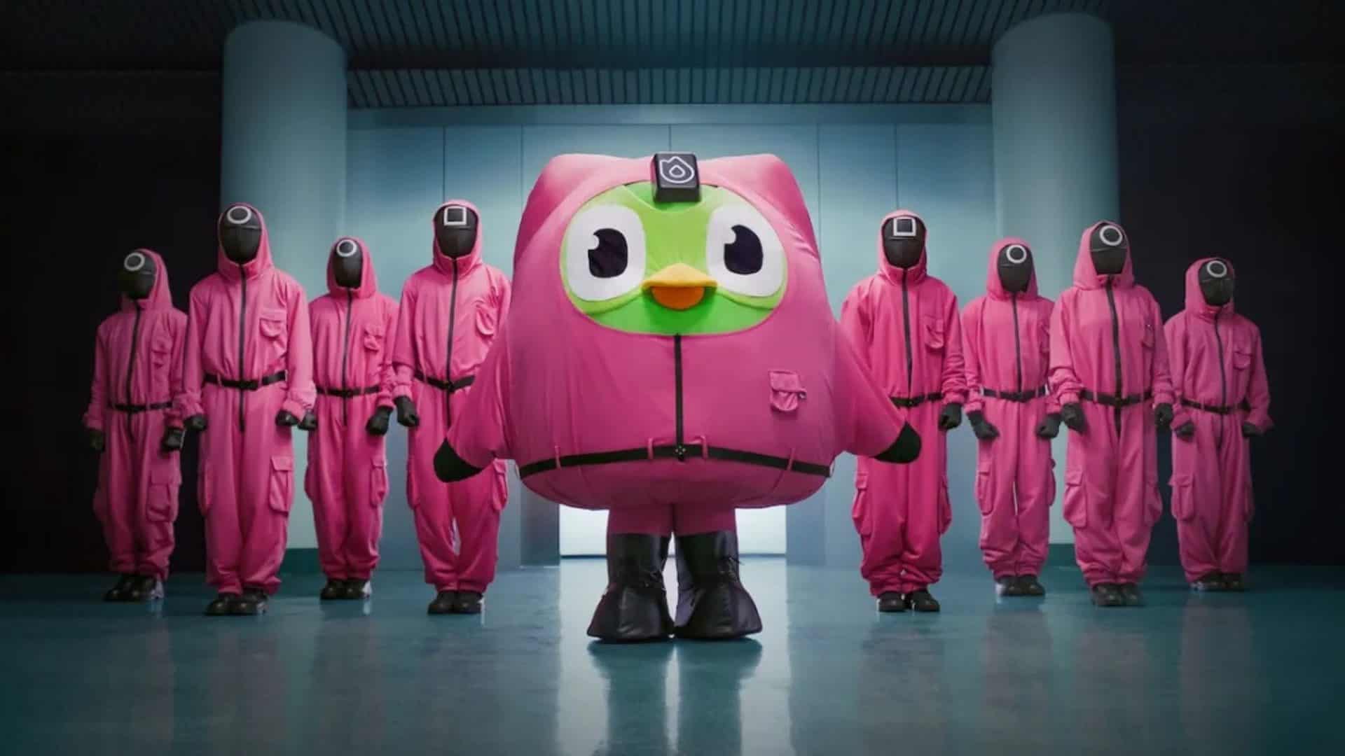 Mascote do Duolingo fantasiado