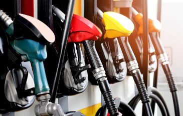 Bomba de gasolina em posto de combustível