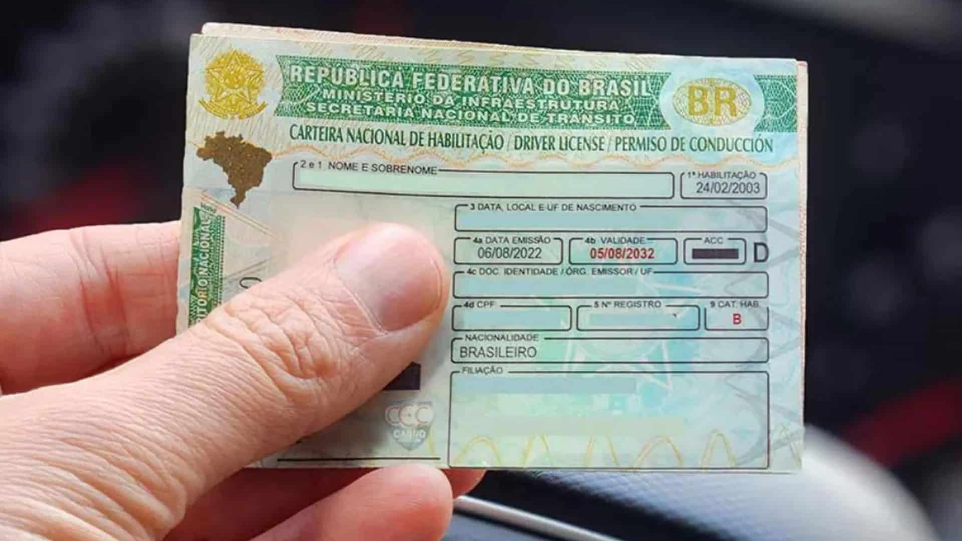 Imagem ilustrativa de CNH para se proteger do golpe da CNH suspensa