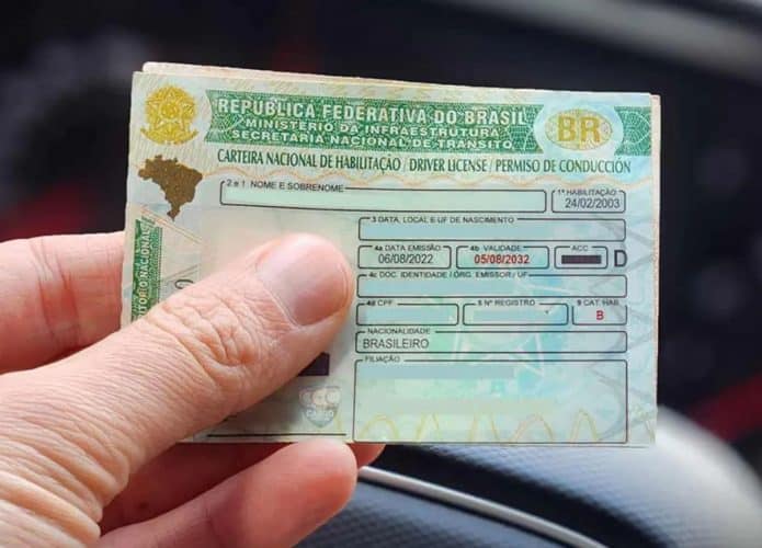 Imagem ilustrativa de CNH para se proteger do golpe da CNH suspensa