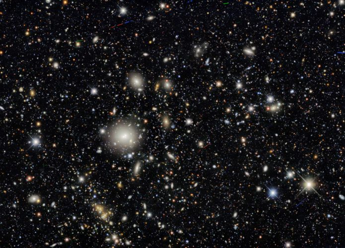 Expansão do Universo tem sido explicada com a energia escura