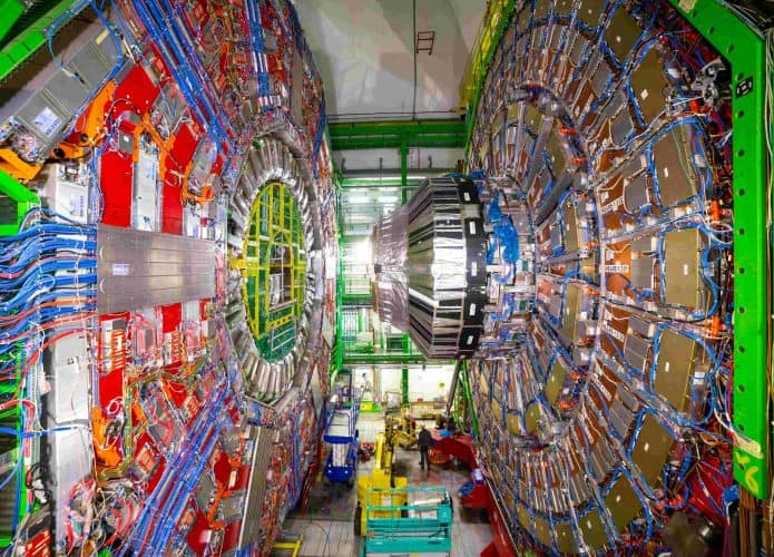 Grande Colisor de Hádrons (Large Hadron Collider)