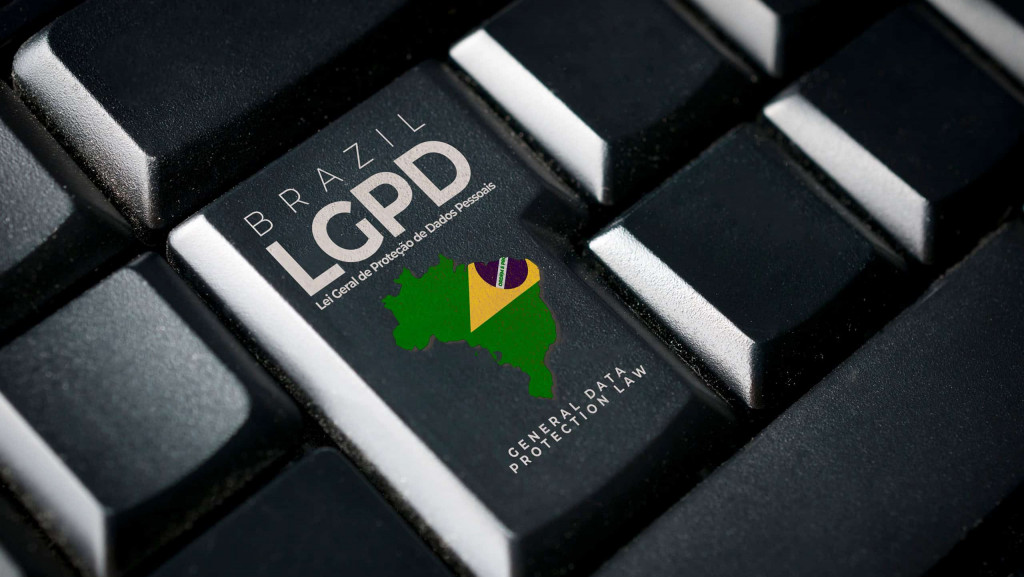 Tecla "Enter" em um teclado de computador com um mapa do Brasil e os dizeres "Brazil LGPD"