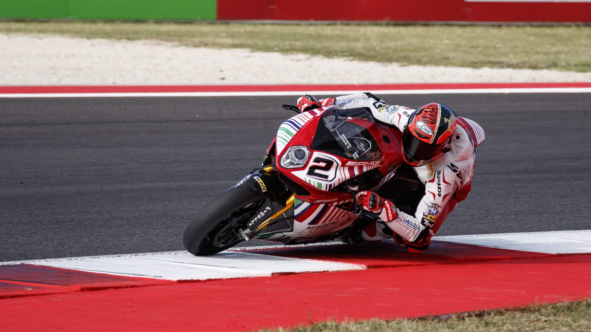 Piloto na moto mv agusta f4 rr