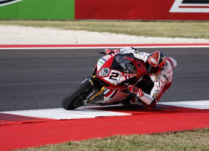 Piloto na moto mv agusta f4 rr