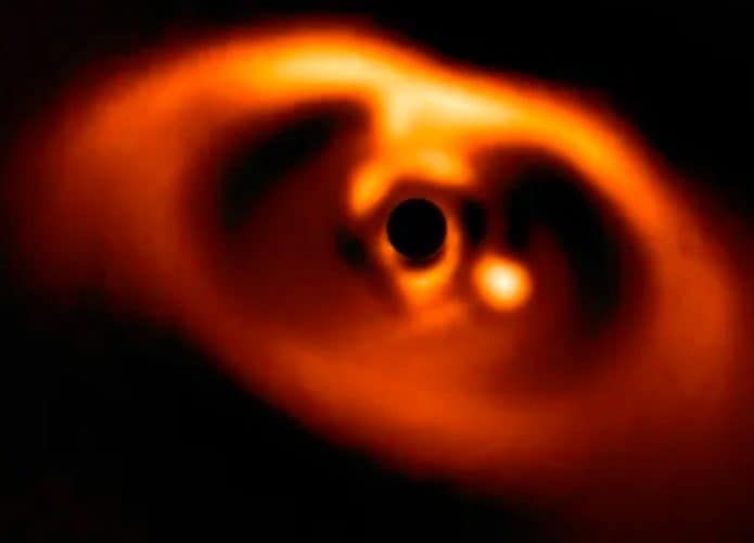 exoplaneta PDS 70