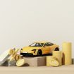 Carro conceito com moedas e dinheiro, imposto sobre veículos e financiamento, seguro de carro e empréstimos para automóveis, conceitos que economizam dinheiro nas compras de carros. sobre fundo de mesa de madeira. renderização 3D.