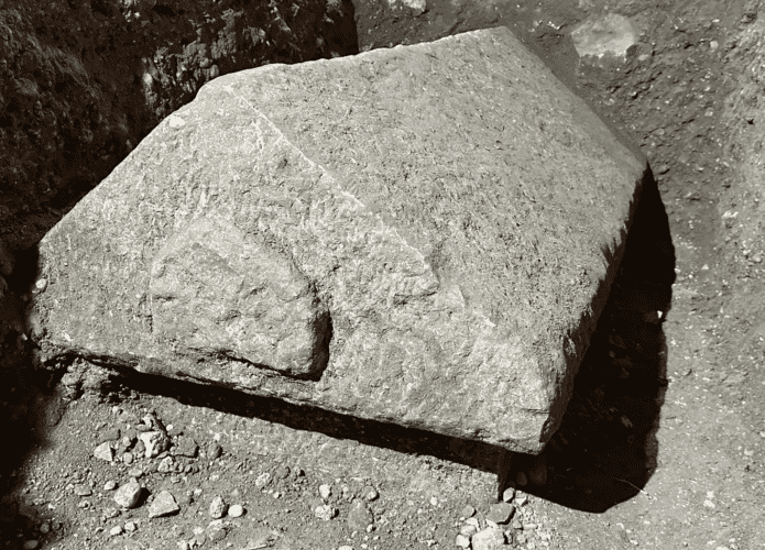 tumulo-1-695x500.png
