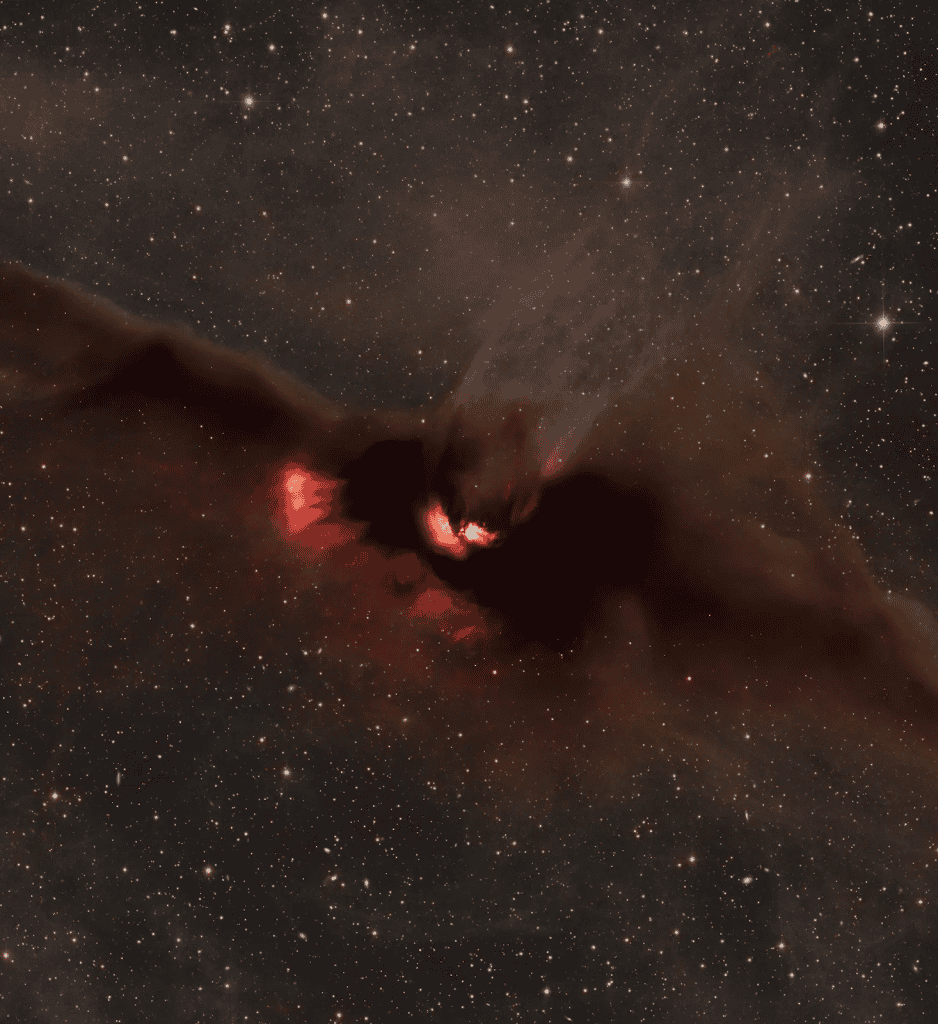 Morcego cósmico e lua mineral nas Imagens astronômicas da semana Toda semana, no Programa Olhar Espacial, exibimos duas imagens astronômicas que se destacaram na semana que passou. E na última semana, apresentamos mais duas imagens de uma série em que mostraremos astrofotografias produzidas aqui no Brasil, por brasileiros. Confira: Morcego cósmico e lua mineral nas Imagens astronômicas da semana