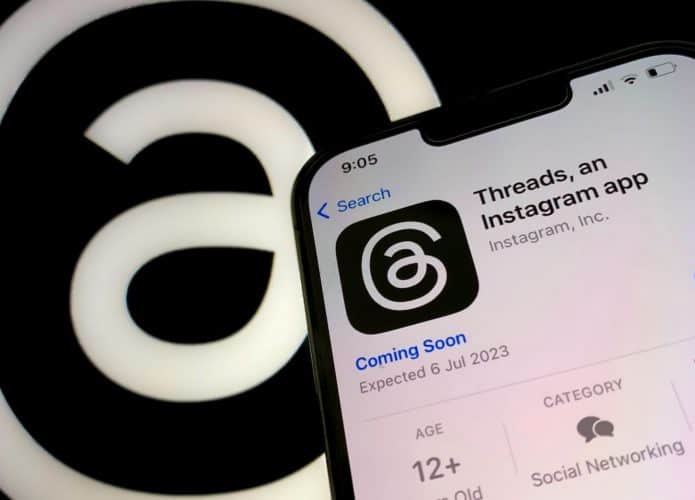 Tela de celular mostrando o aplicativo Threads na App Store.
