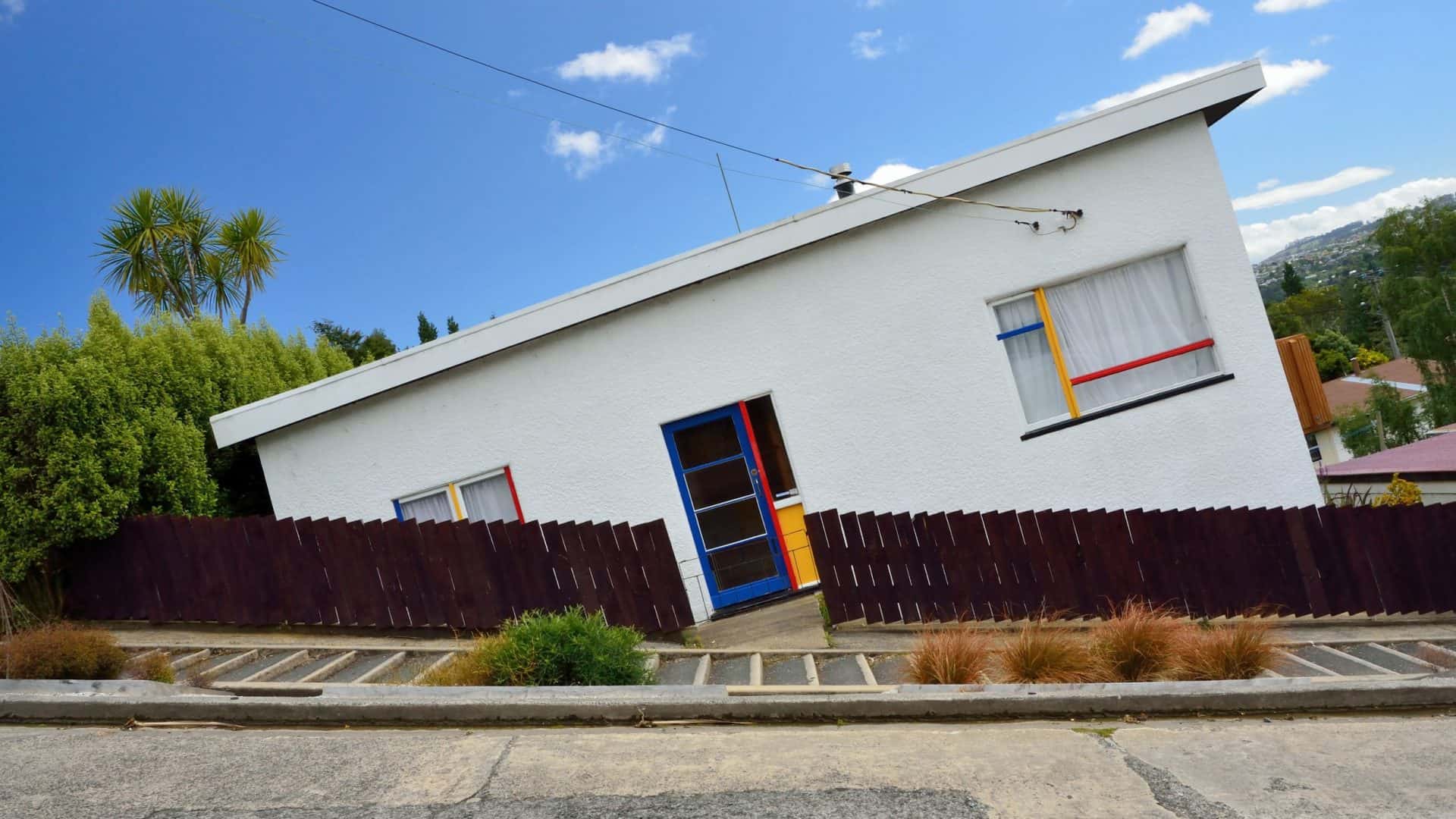 Baldwin_Street casa inclinada