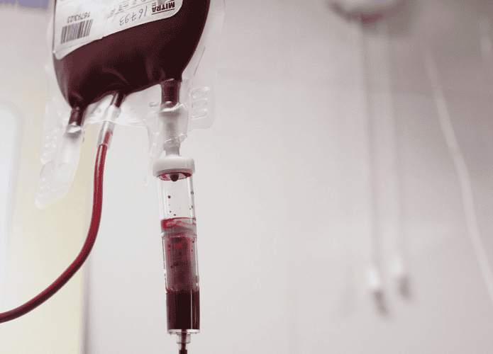 Bolsa de sangue em um hospital