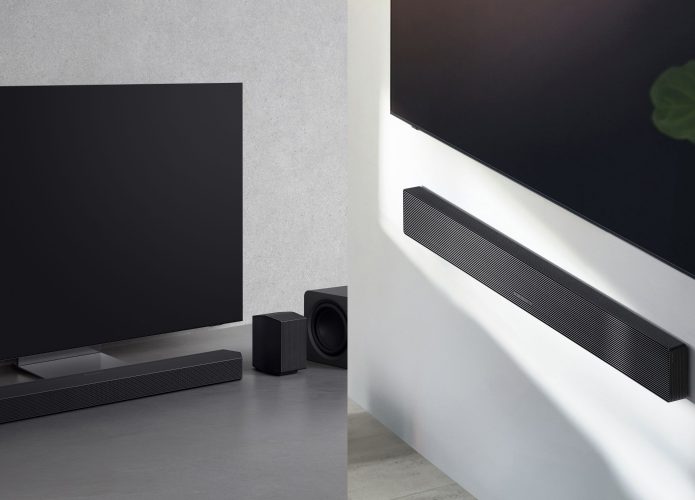 Montagem com fotos dos modelos de soundbar da Samsung HW-Q990F e HW-QS700F instalados em TVs da marca