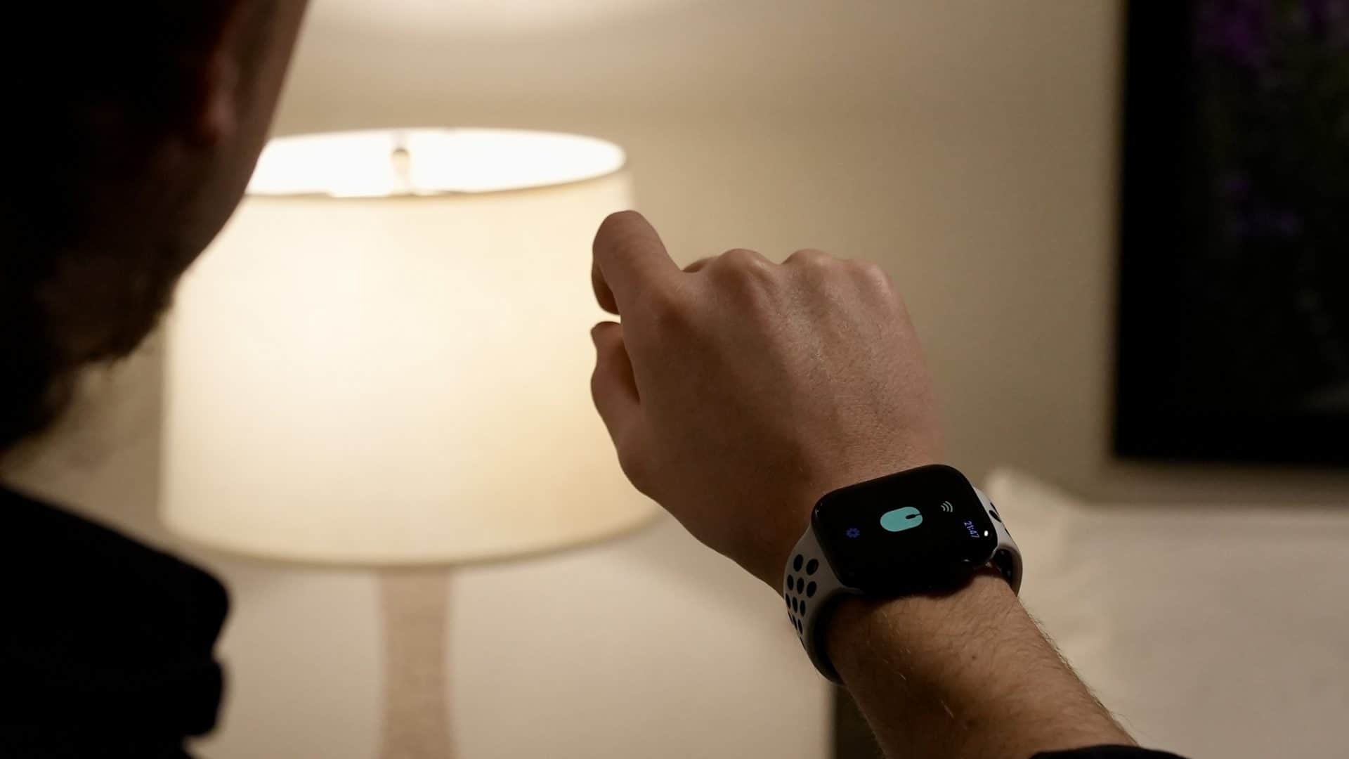 Doublepoint-WowMouse-for-Apple-Watch-with-user-lights-1920x1080