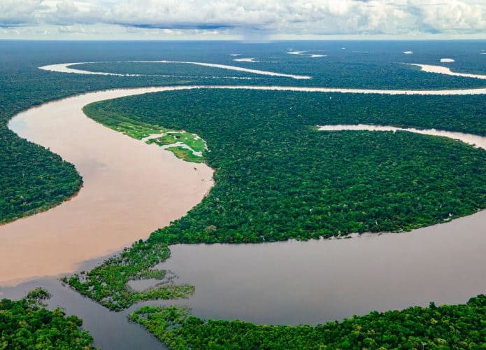 Rio amazonas dois caminhos d'água