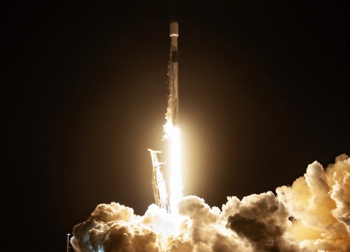 falcon-9-spacex-695x500