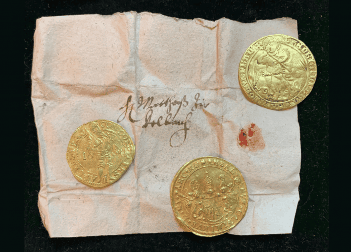 moedas-de-ouro-1-695x500.png