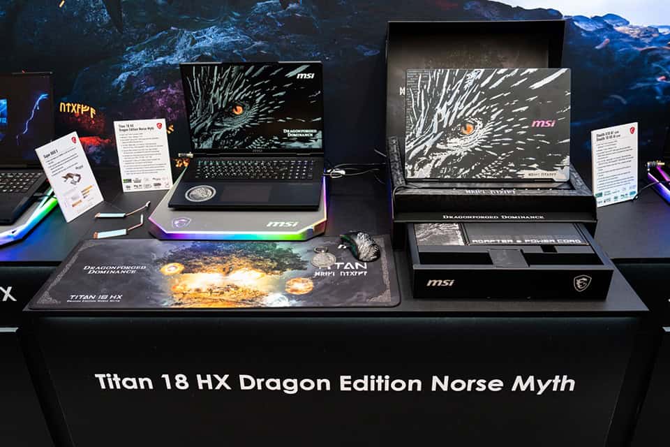 Dois MSI Titan Dragon Edition em cima de uma bancada
