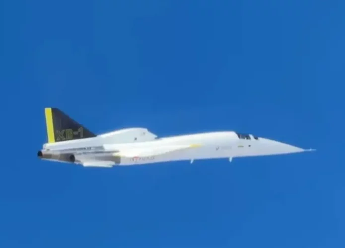 Jato XB-1 quebra velocidade do som em voo histórico