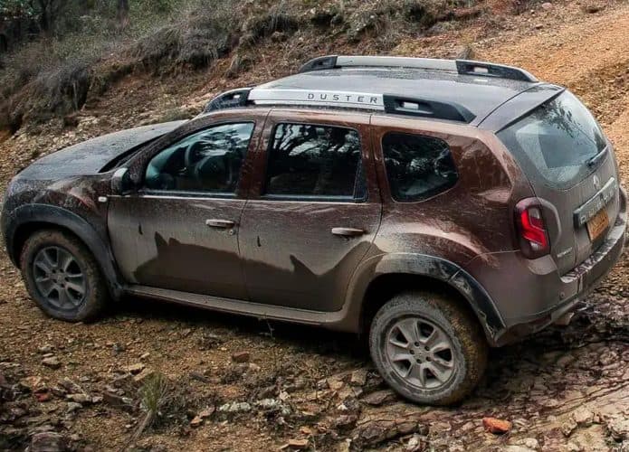 renault-duster-4x4-1-695x500