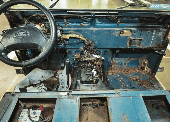 sucata-de-carro-velho-695x500.png
