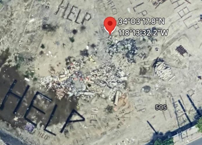 Um terreno baldio em Los Angeles, Califórnia, tornou-se o centro de um mistério online após usuários do Google Maps descobrirem mensagens de socorro alarmantes visíveis nas imagens de satélite.