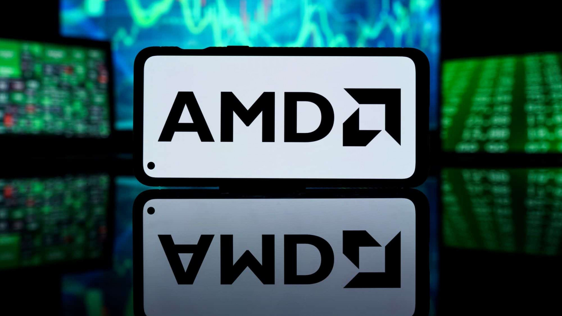 Logo da AMD na tela de um smartphone