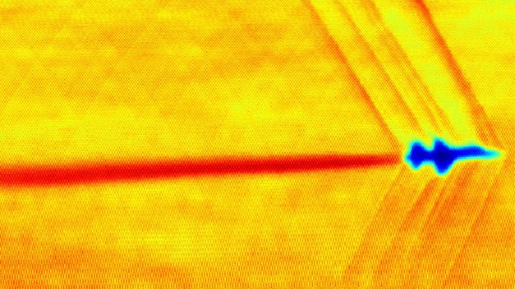 Imagem em infravermelho de jato supersônico XB-1, da Boom Supersonic, durante seu último voo de teste