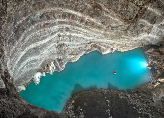 Maior lago termal subterrâneo do mundo na Albânia