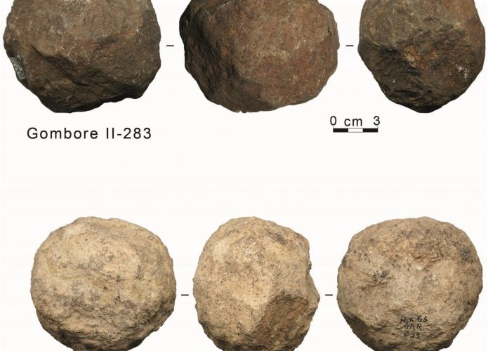 Rochas esféricas colecionadas por Homo Erectus