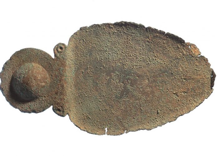 Detalhe da colher de bronze