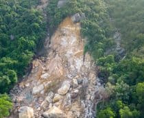 deslizamento-de-terra-1-210x172