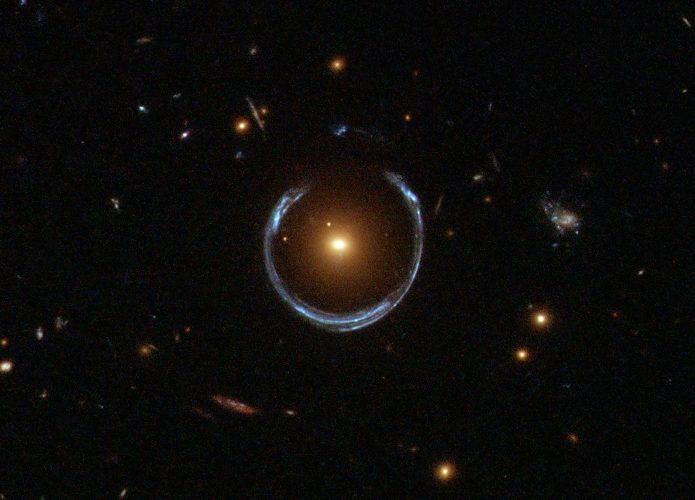 ferradura-csmica-695x500