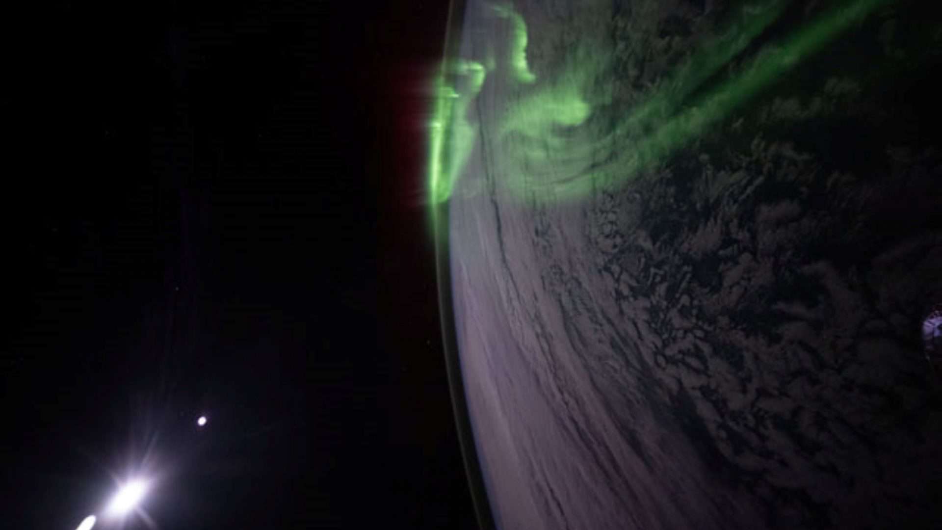 Foto da aurora austral feita pelos astronautas da ISS