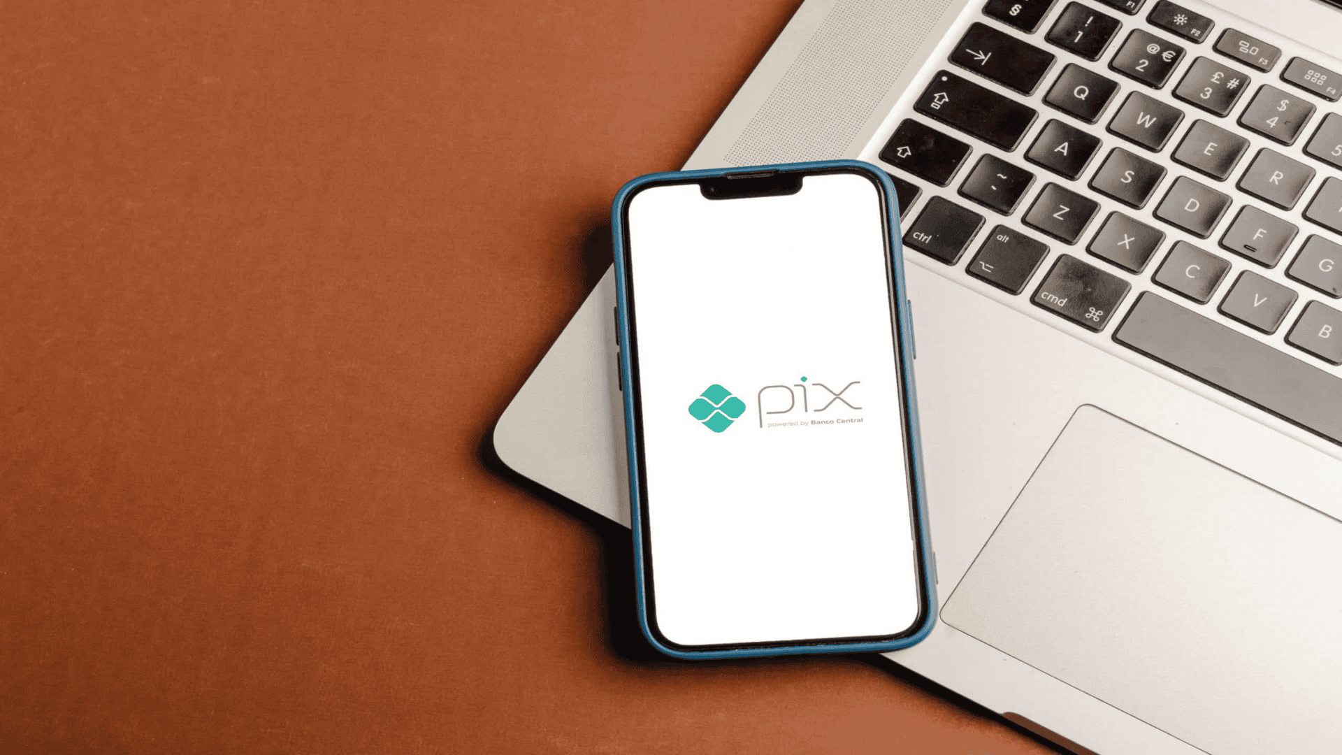 Logo do Pix em smartphone