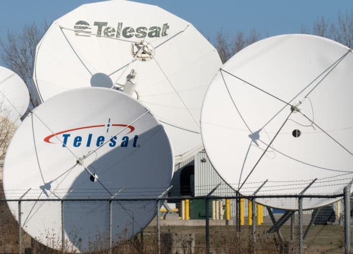Antenas da empresa Telesat, do Canadá, rival da Starlink, de Elon Musk
