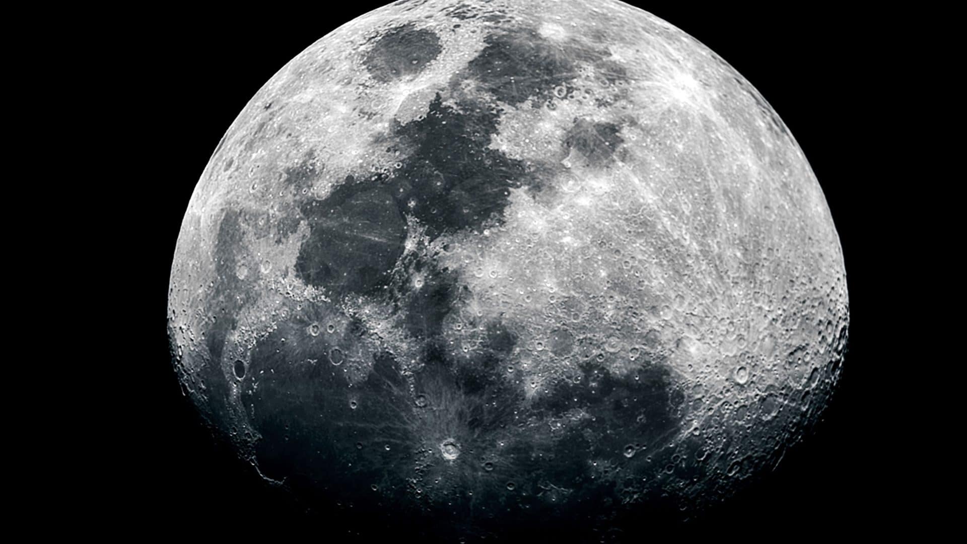 Lua bem grande