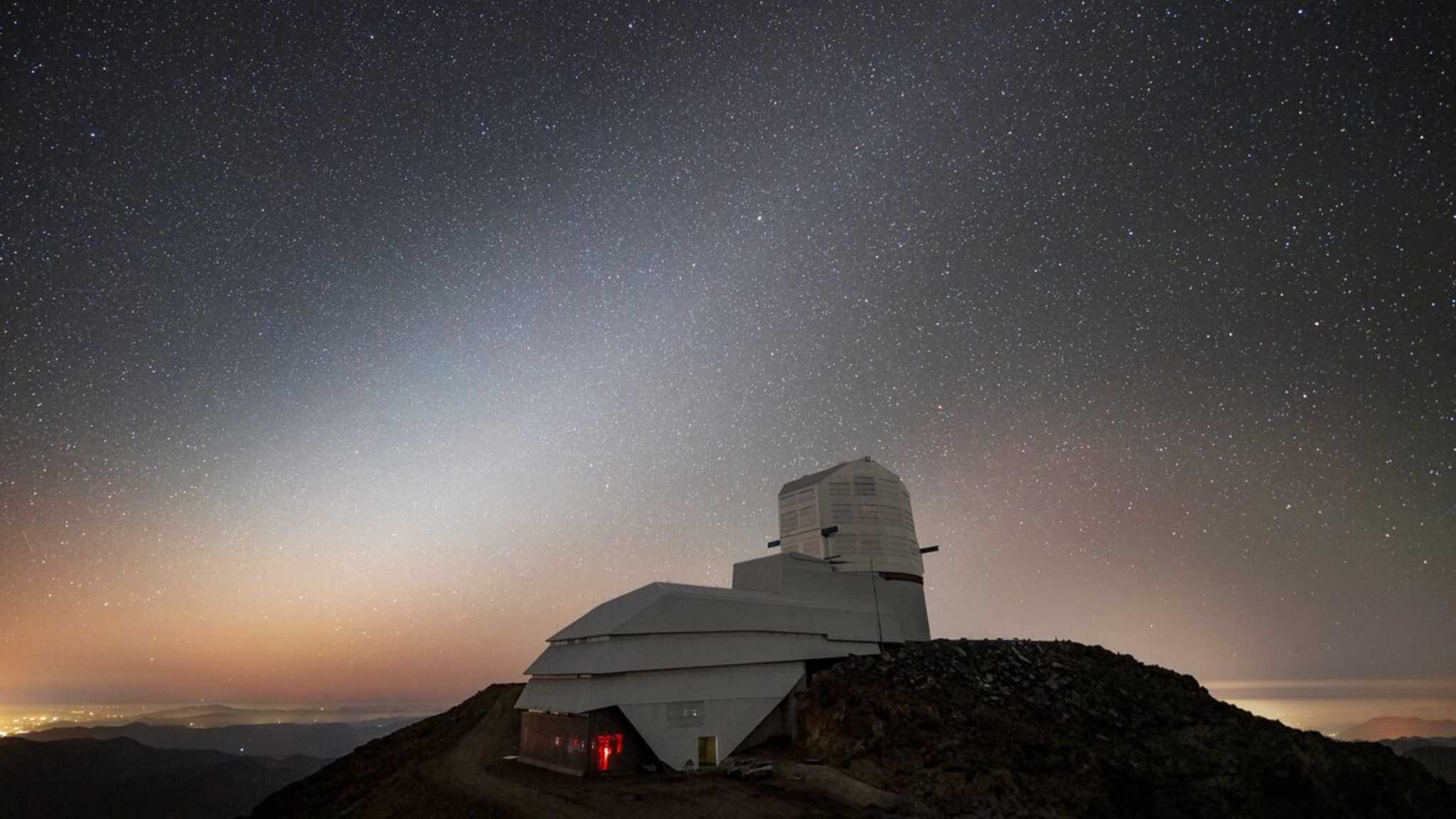 Observatório Vera C. Rubin, no Chile, que tem câmera LSST, a maior câmera digital do mundo, instalada