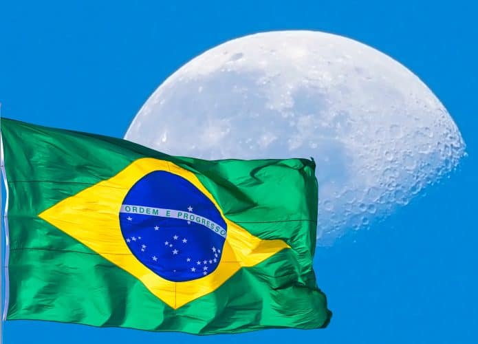 bandeira-do-brasil-lua-695x500
