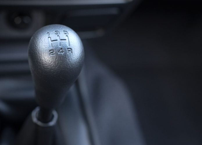 Cambio manual de um carro a combustível