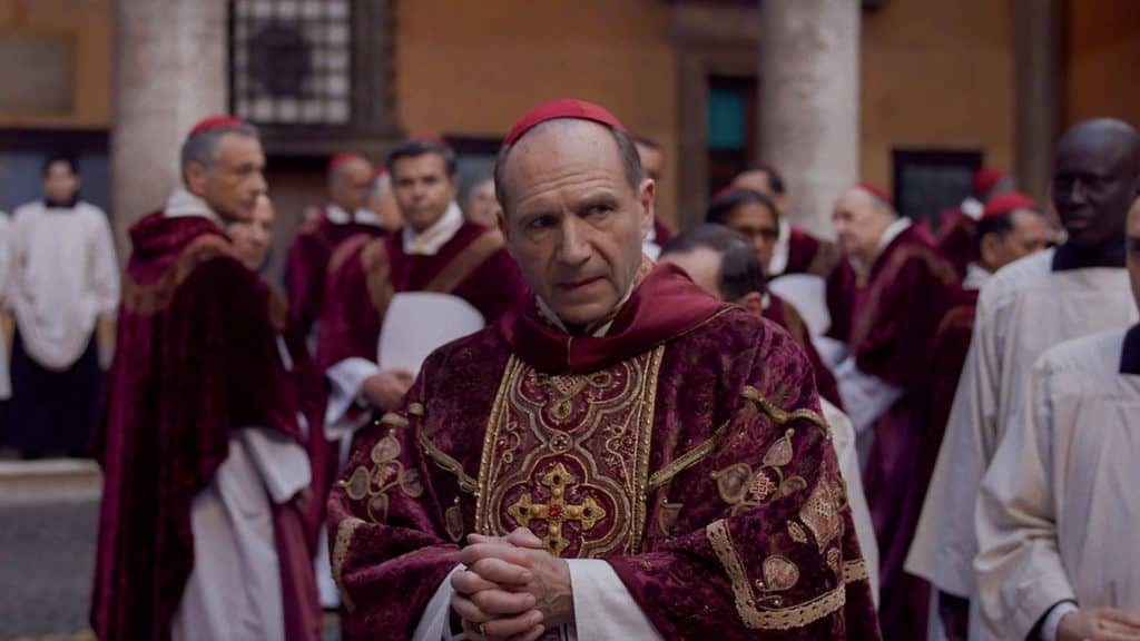 ralph fiennes conclave