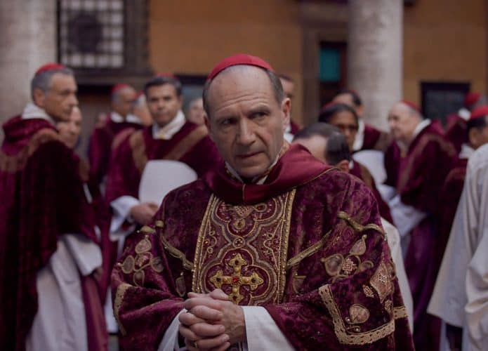 ralph fiennes conclave