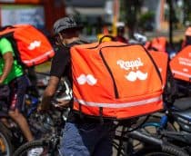 entregador em bicicleta