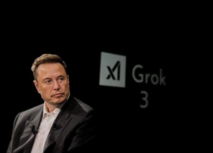 elon musk e logo do grok 3