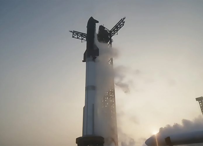 Starship na base de lançamento