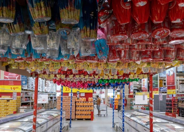 Campina Grande, Paraíba, Brasil - 31 de março de 2019 - Ovos de Páscoa à venda em supermercado
