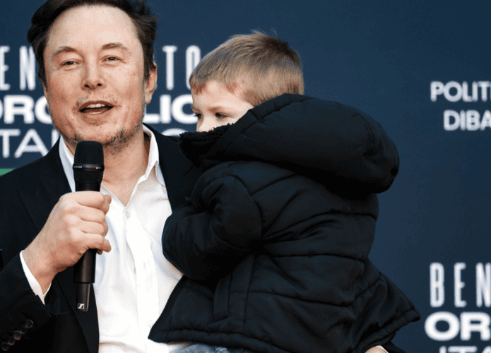 Elon-Musk-com-o-filho-695x500.png